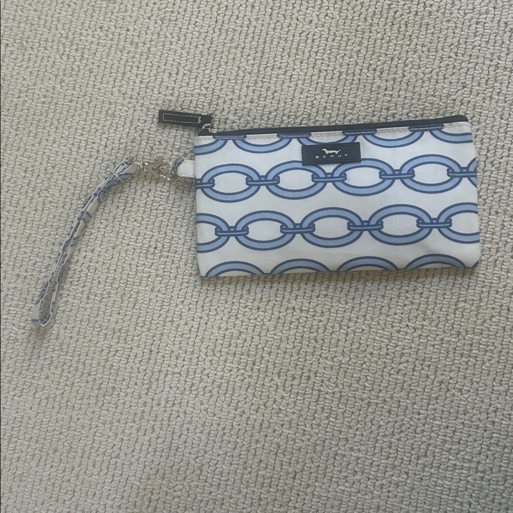 Scout Blue and White Chain Pattern Wristlet